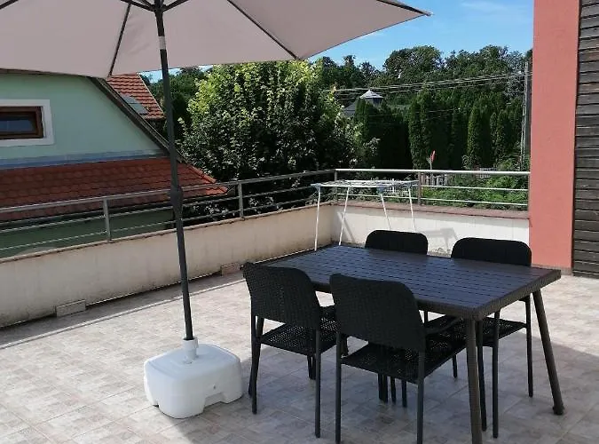 Aniko בית אירוח *